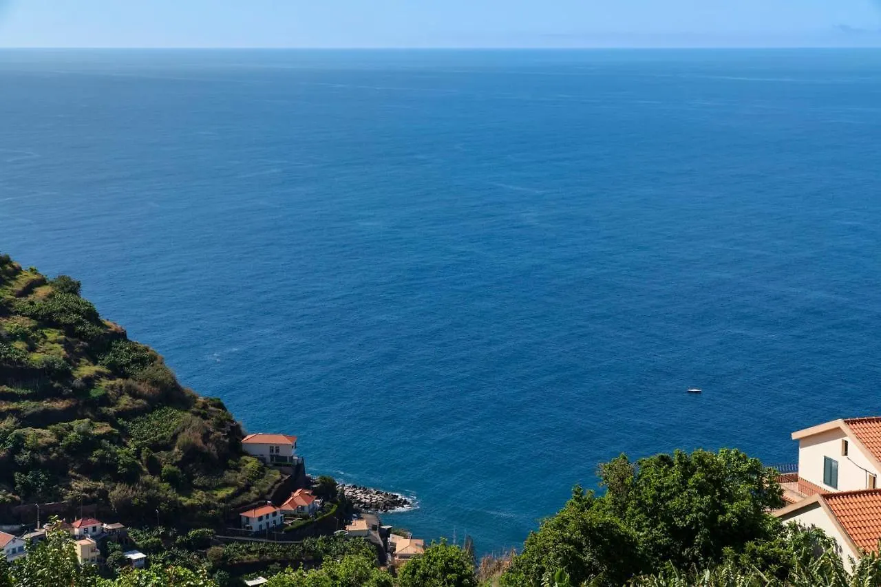 Calheta Victory View By An Island Apart 0*, Calheta (Madeira)